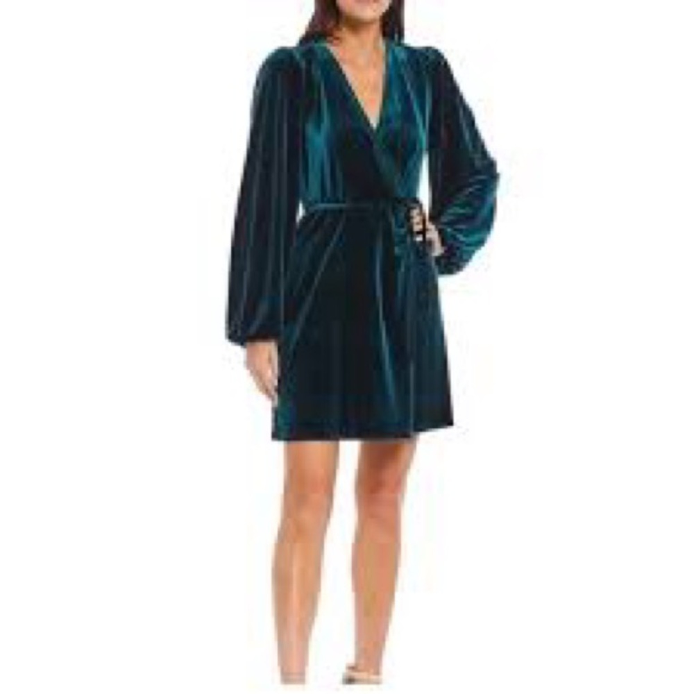 Gianni Bini velvet green wrap dress medium